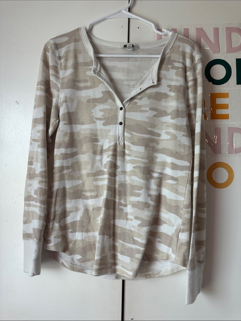 Lucky Brand Neutral Camouflage Henley Thermal Top